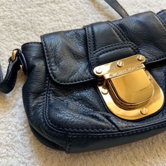 MICHAEL Michael Kors Charlton Leather Crossbody Bag - Picture 5 of 12